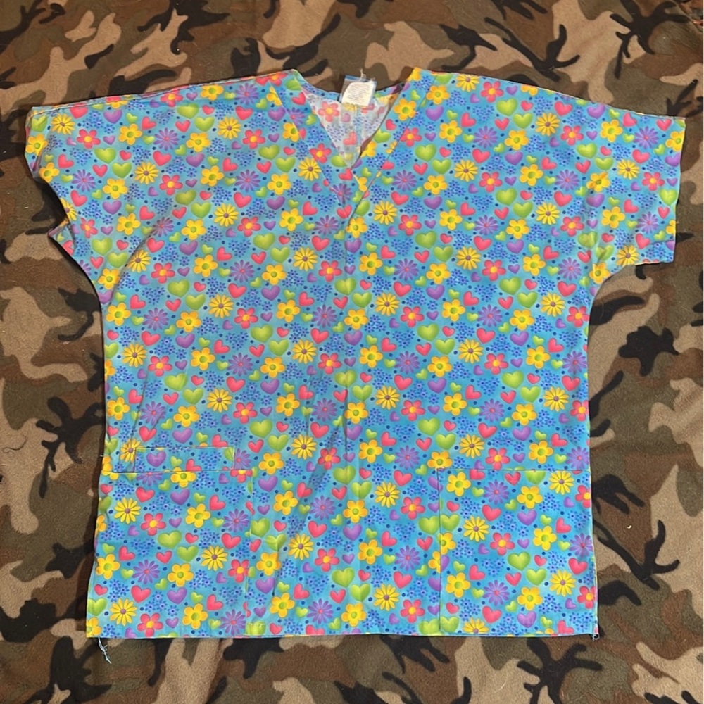Scrub top